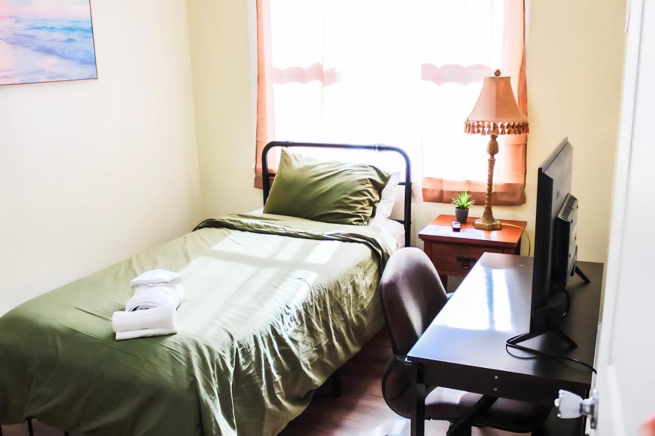 Cozy City Retreat Near Downtown Indianapolis- Private Bedroom المظهر الخارجي الصورة