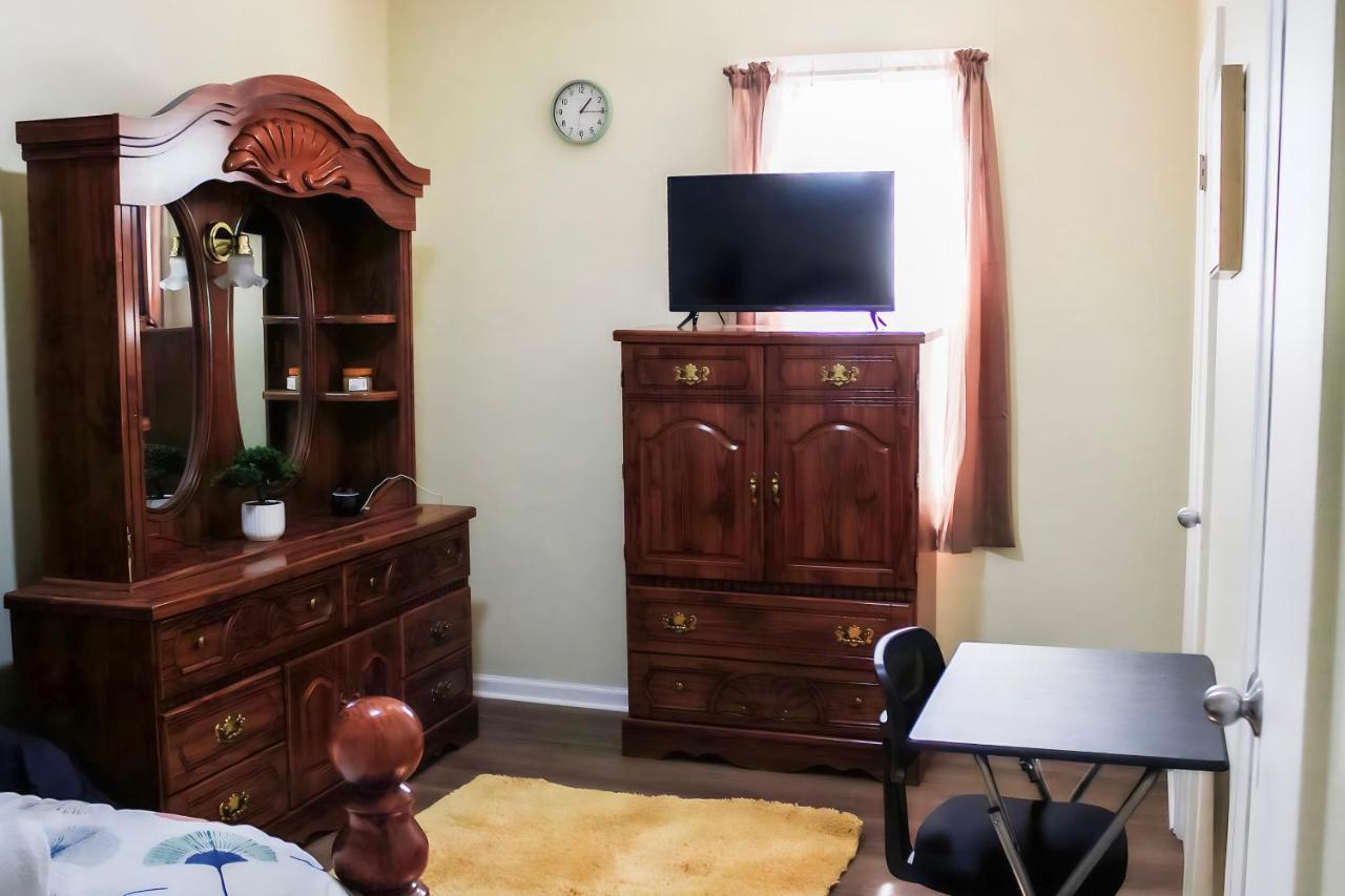 Cozy City Retreat Near Downtown Indianapolis- Private Bedroom المظهر الخارجي الصورة