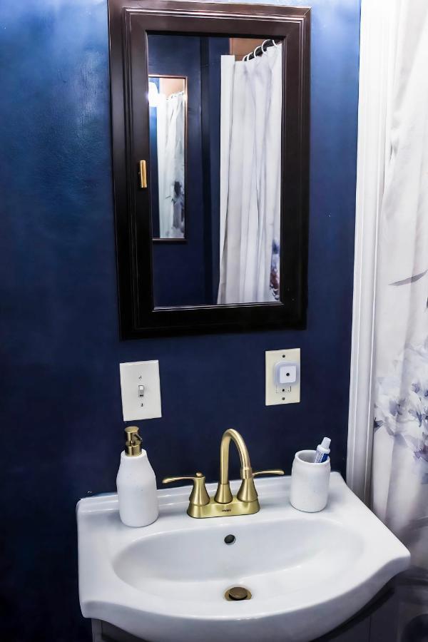 Cozy City Retreat Near Downtown Indianapolis- Private Bedroom المظهر الخارجي الصورة