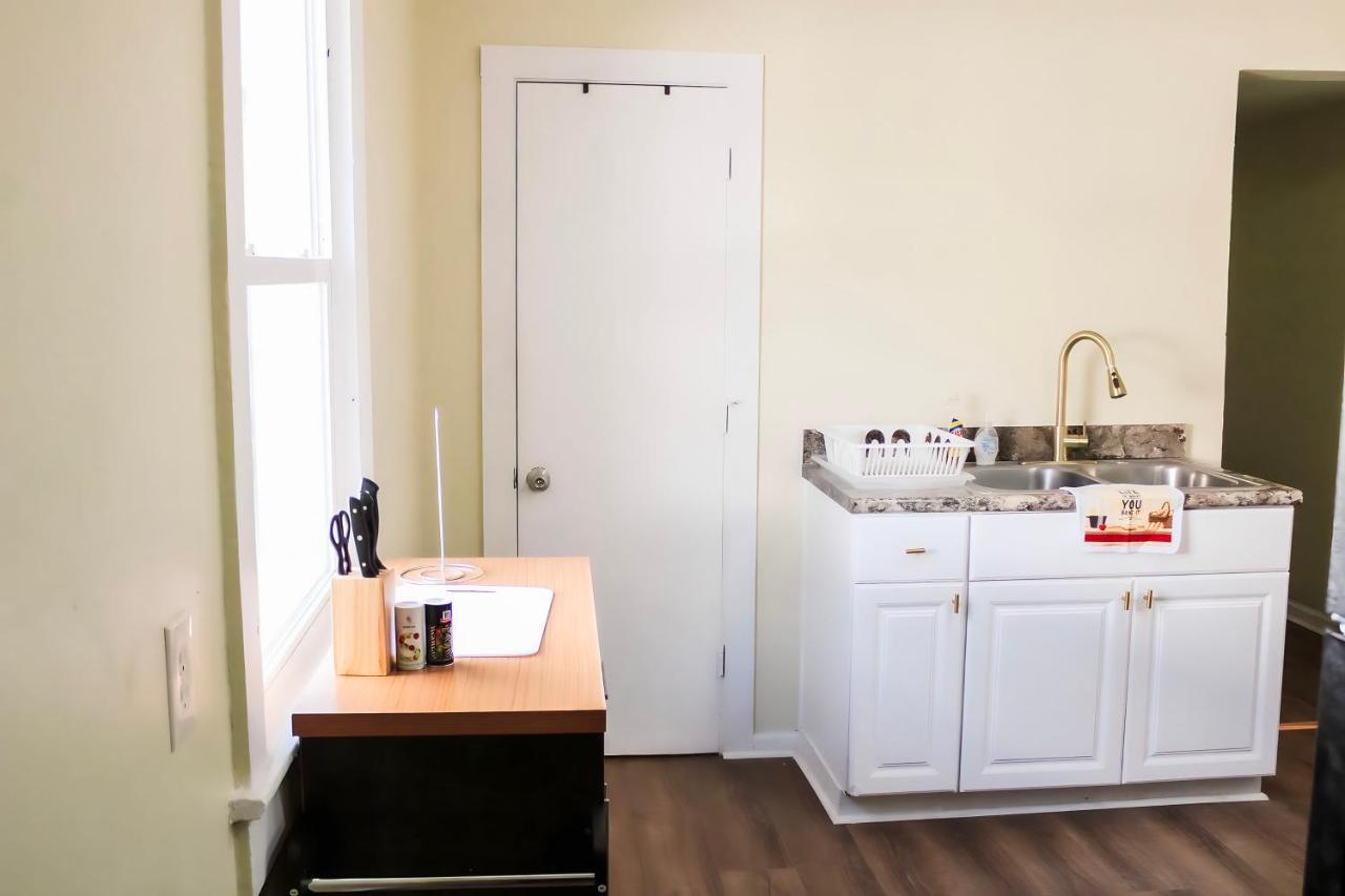 Cozy City Retreat Near Downtown Indianapolis- Private Bedroom المظهر الخارجي الصورة